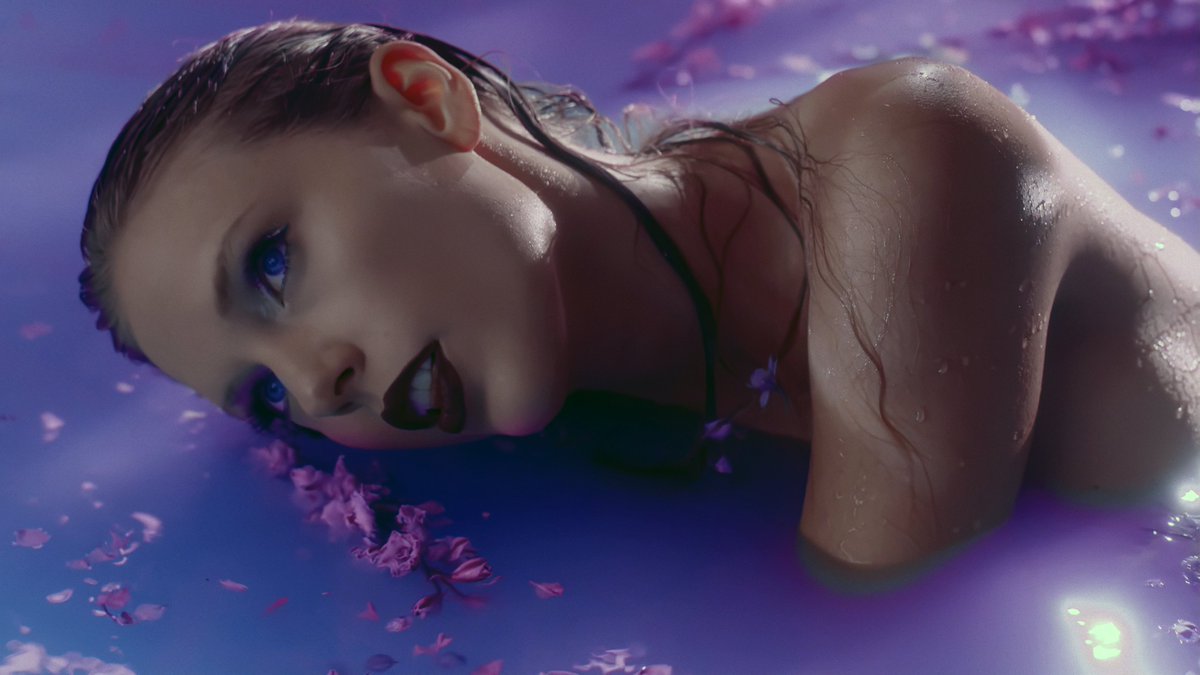 sippingaugust's tweet photo. "lavender haze" music video analysis: from fish bowl to an infinite ocean in the stars

alt text included for accessibility and extra commentary https://t.co/9J4IVHmQDh