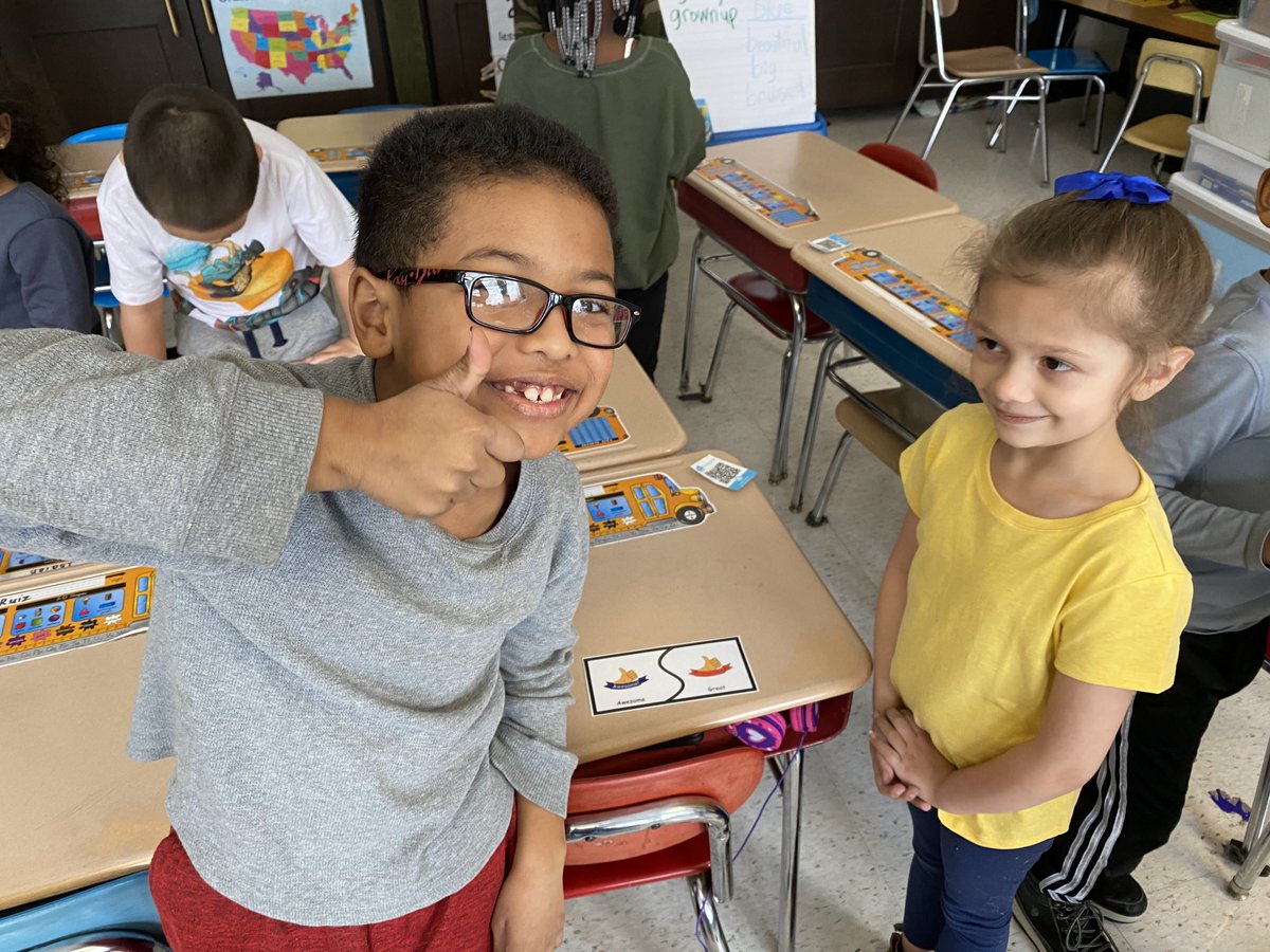 RCSDFoundations's tweet photo. Finding our synonym puzzle partner and using our synonyms in complete sentences! @RCSDNYS @drpeluso @shanieleads @RcsdSpeech @white_lajuan @rm5151 @ChiefDemario @AlkiewiczAmy @DianaRadley17 @Rcsd34 @andreazona1 https://t.co/IXN5Tmrlfn