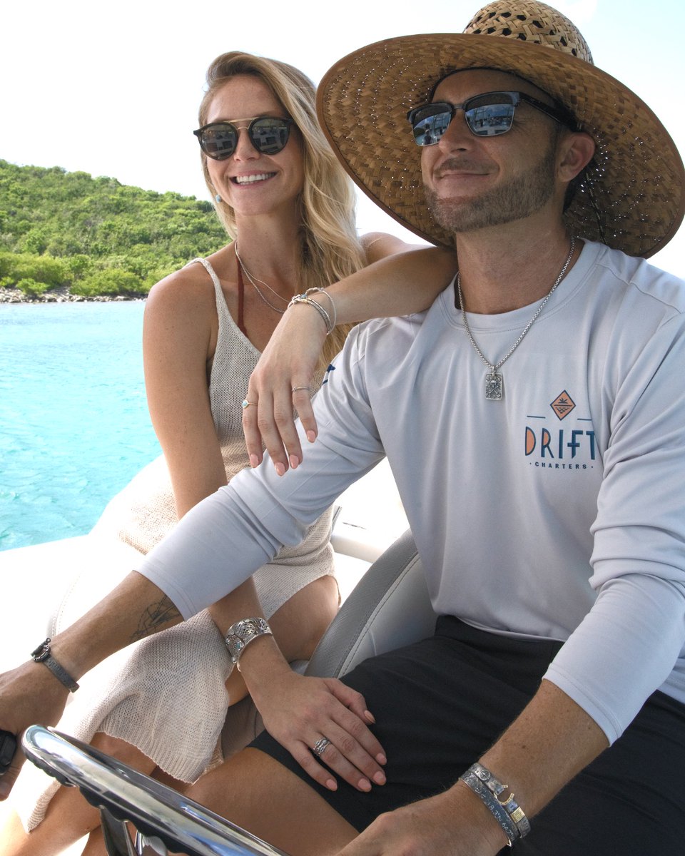 vibestjohn's tweet photo. Drift into the weekend Vibes!☀️ 
See if you spot your boat captain wearing Vibe! ⚓ 

#boatcharter #nauticaljewelry #nautical #handcraftedjewelry #handcrafted #caribbean #islandvibe #islandjewelry #hookbracelet #hooked #boating #menscollection #unisex #pirate https://t.co/SwBjq7fKHO