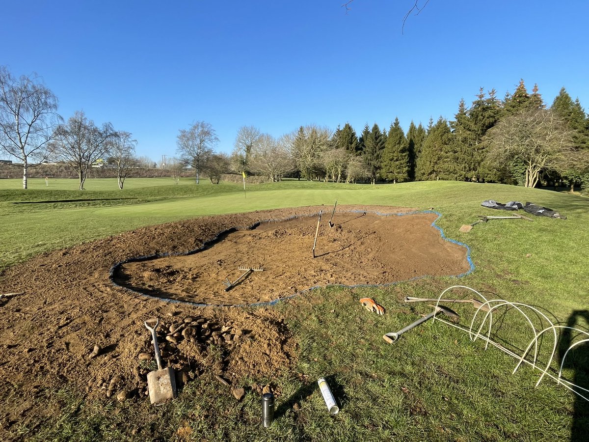 GolfLutterwort1's tweet photo. Another bunker this week reshaped and moved away from the green slightly. To make mowing safer. https://t.co/x8retpE0QR