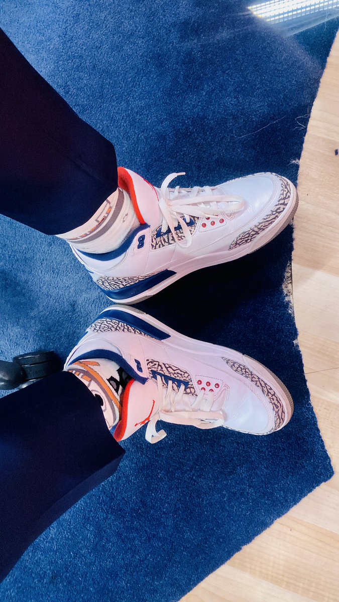 RaoulMartinezTV's tweet photo. Hey now! Happy #SneakerFriday! Show me your kicks! #SneakerAnchor #TrueBlue #TrueBlue3s #Jordans #kotd #SanDiego #sneakers #sneakerhead https://t.co/c57AAGic3Y