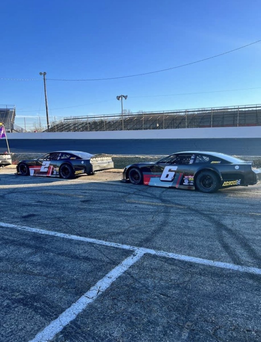 jcampbellracing's tweet photo. Feeling confident for tomorrow’s race @carawayspeedway after a few practice runs today. Looking forward to it!
@RevRacin @Max_Siegel
@AdvanceAuto
#nascard4d #nascarroots #teamchevy #revracing #advancediversity #advanceautoparts https://t.co/ZlZLuail9D