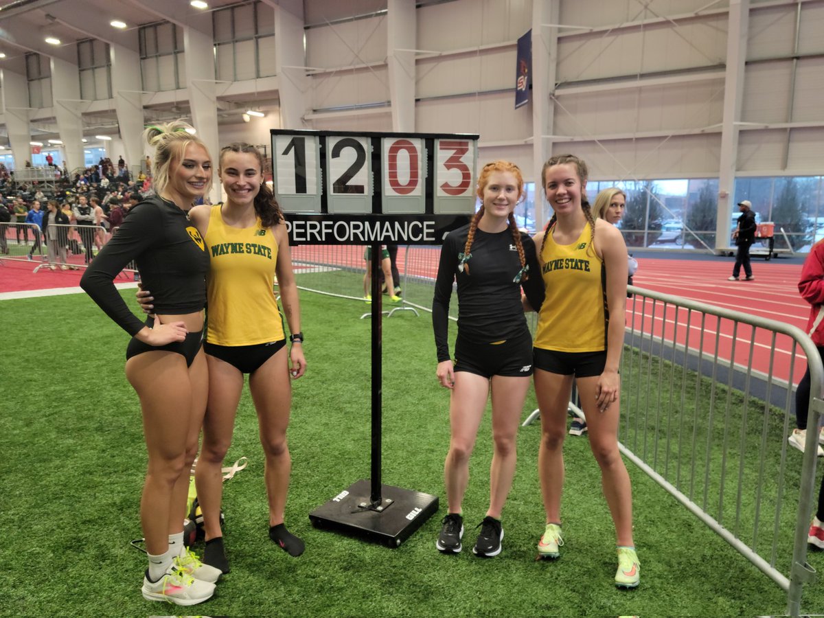 School record alert!!! Emily Gordon, Renae Kutcha, Rachel Felstow, and Briana Vojinov just ran 12:03.33 to break the WSU distance medley relay record by 6 seconds! Also a national leader as of today!