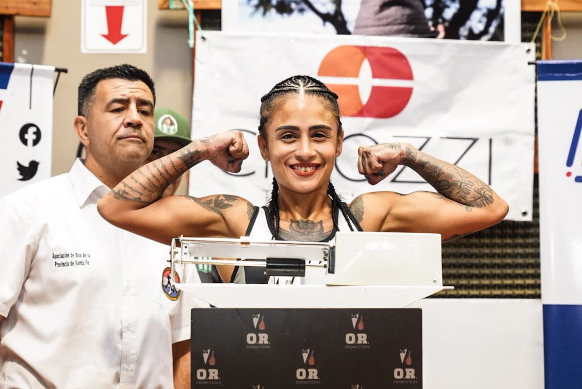 ¡LA HORMIGA ESTÁ LISTA!
Mañana 28 de enero, Jennifer “La Hormiga” Meza, enfrentará a Johana Zuñiga por el cinturón FEDELATIN del peso mínimo por la AMB en Argentina.
🥊Jennifer Meza 46,350
🥊Johana Zuñiga 46,350
🏆Título Fedelarin AMB mínimo (vacante)
#boxeadorasargentinas