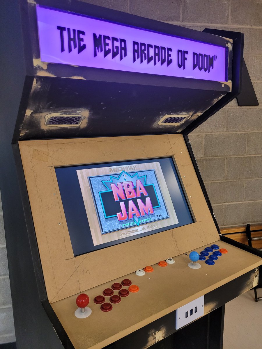 What to do in the <a href="/FHSkats/">Fredericton High School</a> #Innovation Lab if your ride is late? Play some #NBAJam on the #ArcadeofDoom <a href="/Raspberry_Pi/">Raspberry Pi</a> #RetroPie <a href="/brilliant_labs/">Brilliant Labs / Labos Créatifs</a>