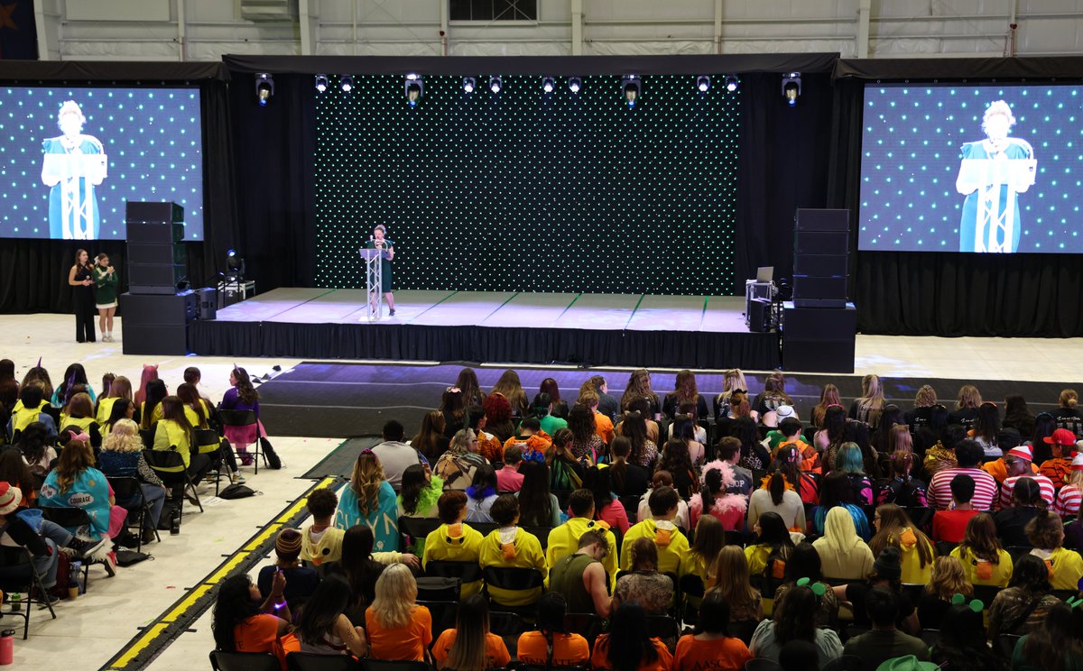 CRUHSD2's tweet photo. The AASC State Convention received a big welcome last night at the Anderson Auto Group Fieldhouse as Mohave High School is the AASC State Convention Host for 2023. 

Student Councils from around the state have come to learn and have fun in Bullhead City, AZ!

#CRUHSD #MHS #AASC https://t.co/CzBQep8IJs