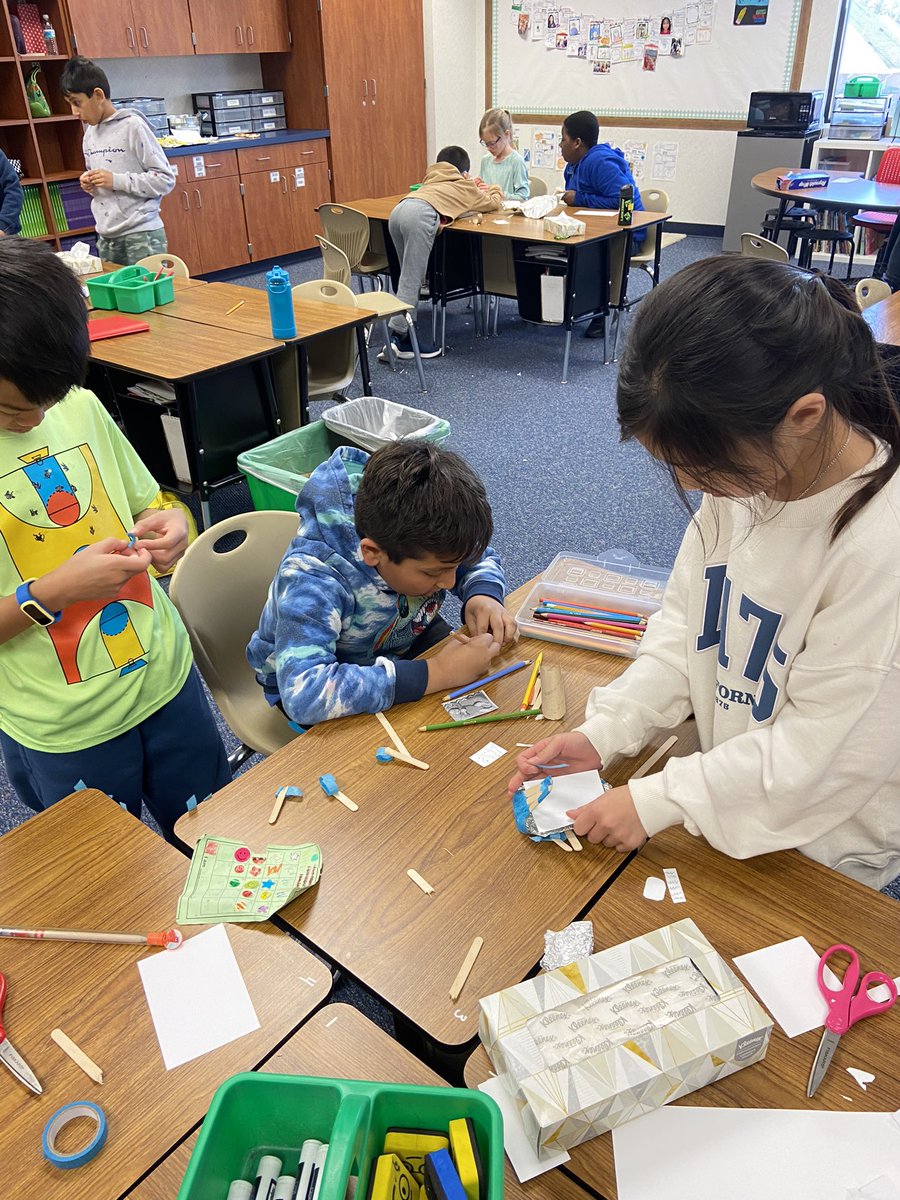 Mrs. Voigt’s 3rd Grade Class tweet media