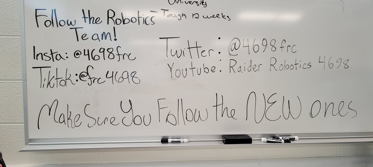4698frc's tweet photo. Make sure to follow all our team's socials! 😍💚 https://t.co/NUwbKoM59X