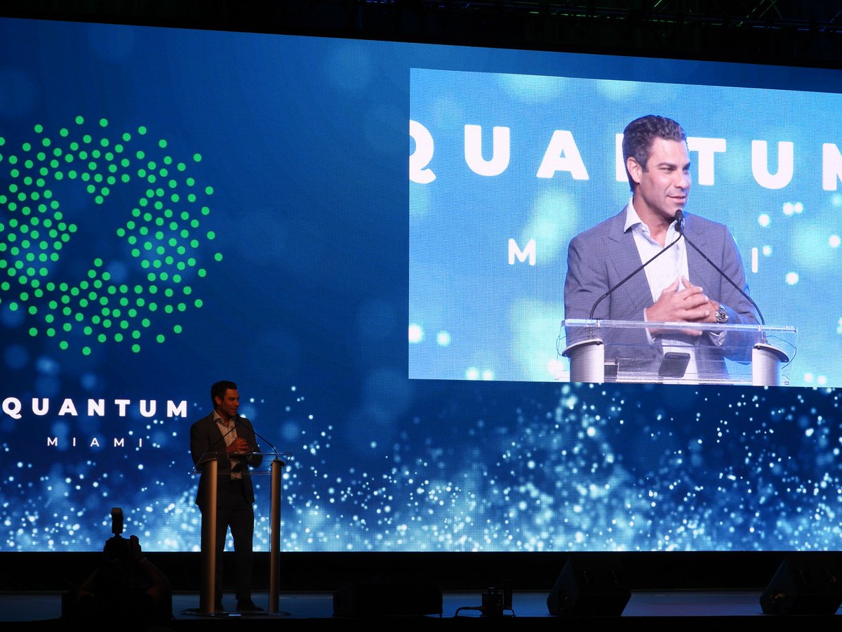 EpicCashTech's tweet photo. Some of the key takeaways from #QuantumMiami :
🌞There is no Winter in #Miami 😎
📊Tech is cyclical
💪What does not kill us, makes us stronger
🙏Thank you @FrancisSuarez @MiamiMayor
🚀Go #Crypto
🧐Bear markets separate the wheat from the chaff
👍 #EpicCash is looking Great! https://t.co/7uQW0dFhVb