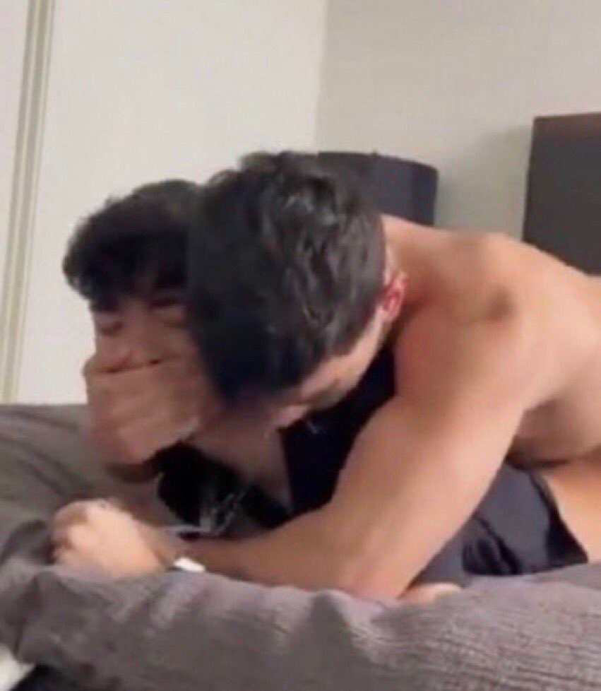 dozygay's tweet photo. my two moods on the weekend https://t.co/9UOC1IXSd8
