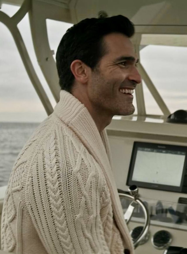tylerthinkerr's tweet photo. Needed some comfort. Thank the gods we’ve got this cardigan wearing Kryptonian. https://t.co/YQ6cRNb3tF