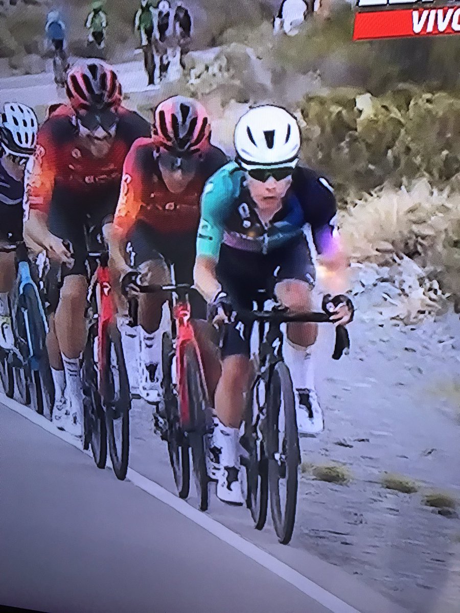 #VueltaSJ23  #VueltaASanJuan ETAPON del ciclismo colombiano hoy en la vuelta a San Juan, @SupermanlopezN gran vencedor, callando bocas y quitándose un poco la presión de sus problemas legales y @Eganbernal,renaciendo como el Ave Fénix después de su accidente 👏👏👏