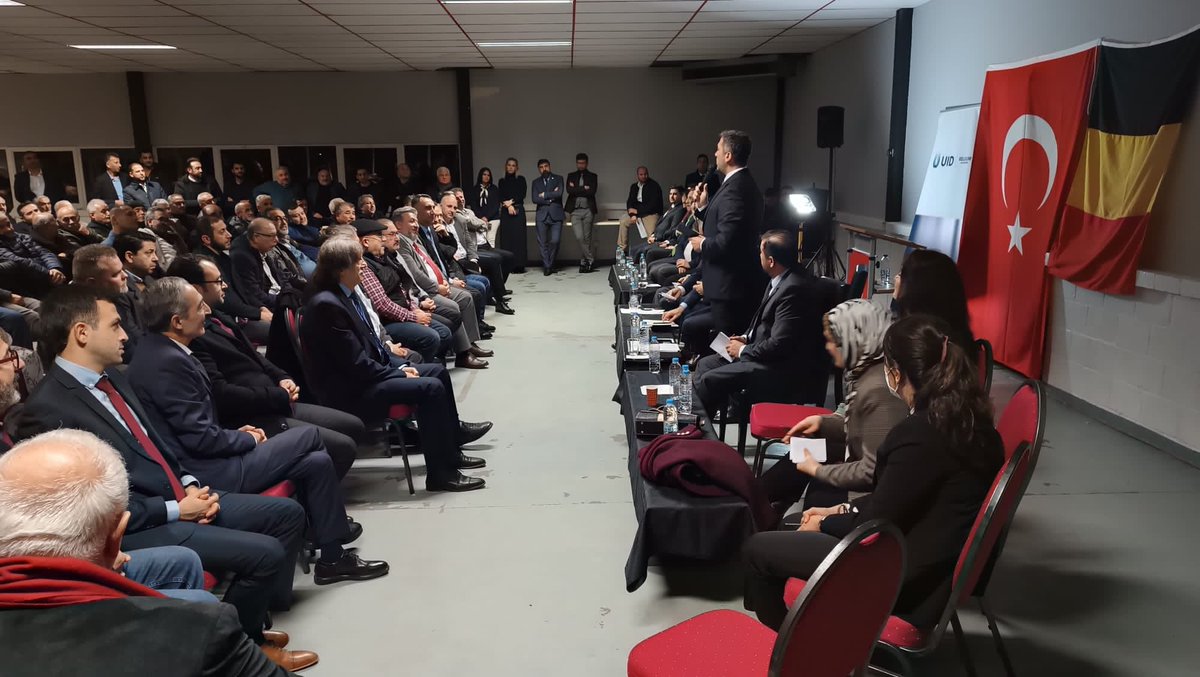 📍Belçika’dayız

Limburg bölgesinde <a href="/U_I_D/">Union of International Democrats</a>’nin düzenlediği organizasyonda Türk toplumuna <a href="/TBMMGenelKurulu/">TBMM Genel Kurulu</a> ve <a href="/Akparti/">AK Parti</a> olarak yaptığımız çalışmaları anlatıp bizlerden talep, istek ve beklentilerini dinledik