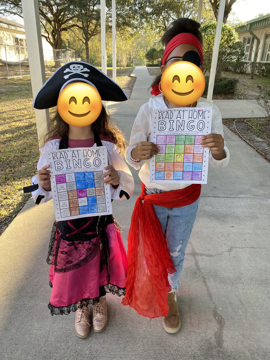 b_sawyer1's tweet photo. Wrapping up day 5 of our pirate themed #LiteracyWeek with dress like a pirate day! So many books were read and so much fun was had❤️🏴‍☠️📚
@LakeMagdaleneES @ELA_HCPS @HillsboroughSch https://t.co/CxPqXN8AI1
