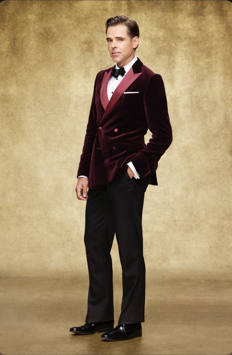 TeamAdamForever's tweet image. #Villy #YR