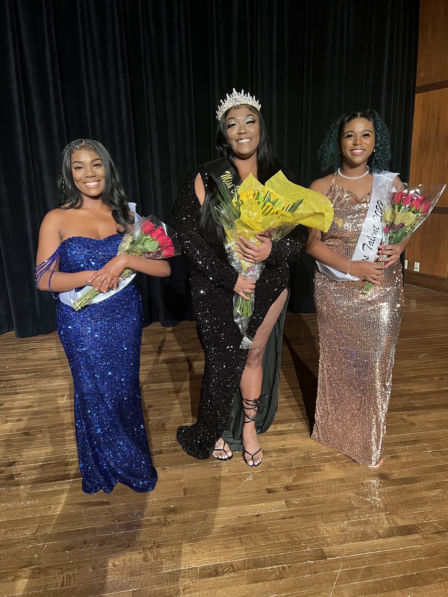 To conclude the first week of classes off we would like to give a special shout out to our last years winner of our Ms. Black and Gold Pageant Eyja Watkins 🖤💛!! She wishes everyone a great spring semester!
