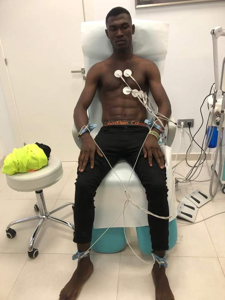 MakinzP's tweet photo. Makinz Football Academy congratulates Sunday Ocheche on his medical test and 4-5 years contract with the Spanish club Velez Footbal Club, Spain.

The central defender was with the prestigious academy in 2022/Naskaxe Cup 2022. Thank you Tikitaka!

#MakinzFootballAcademy https://t.co/m07fRTC2P1