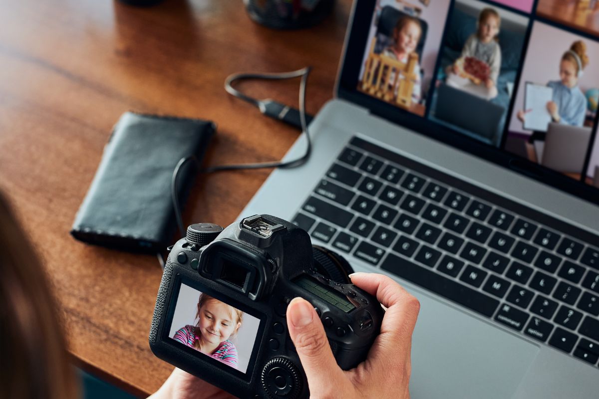 IdeagoCo's tweet photo. 13 Amazing Ways To Showcase Your Photos To Look Extra Professional https://t.co/OdS5qOdkwk https://t.co/sjFr304KNT