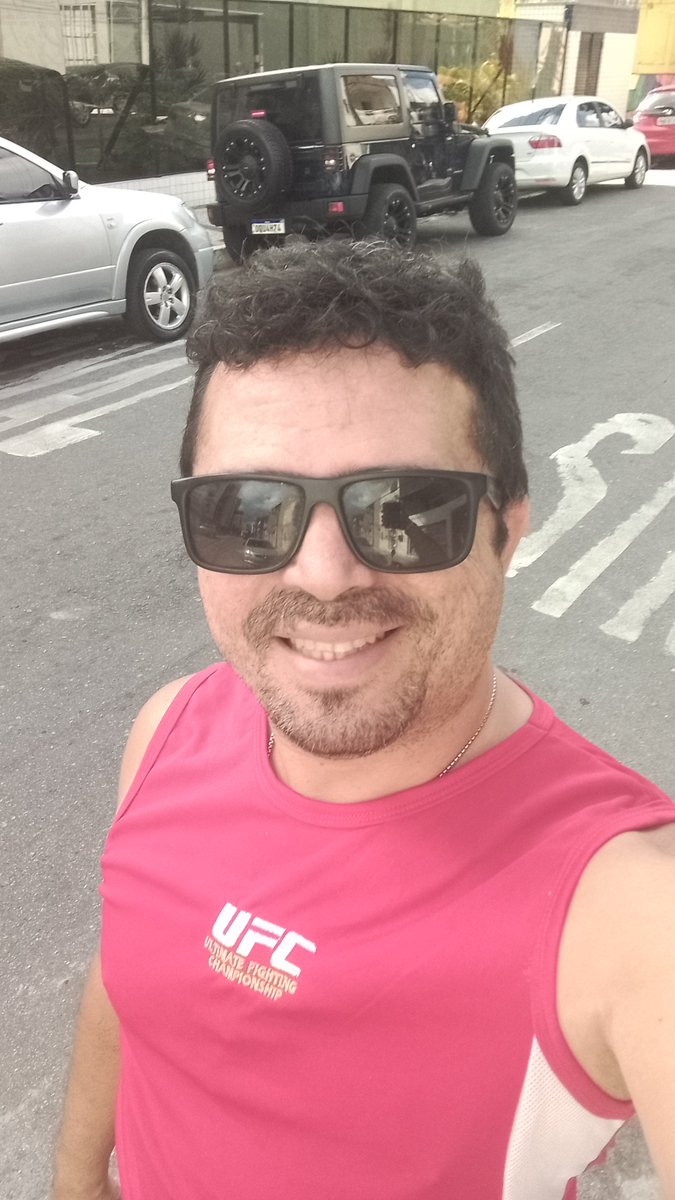EdsonMo06012129's tweet photo. Fazendo caminhada para perder peso e manter o físico. Passo meus plantões cuidando dos outros e agora é minha vez de cuidar de mim.
#saudeebemestar #cuidadasuavida #manterpeso https://t.co/21Zs3d6hyD