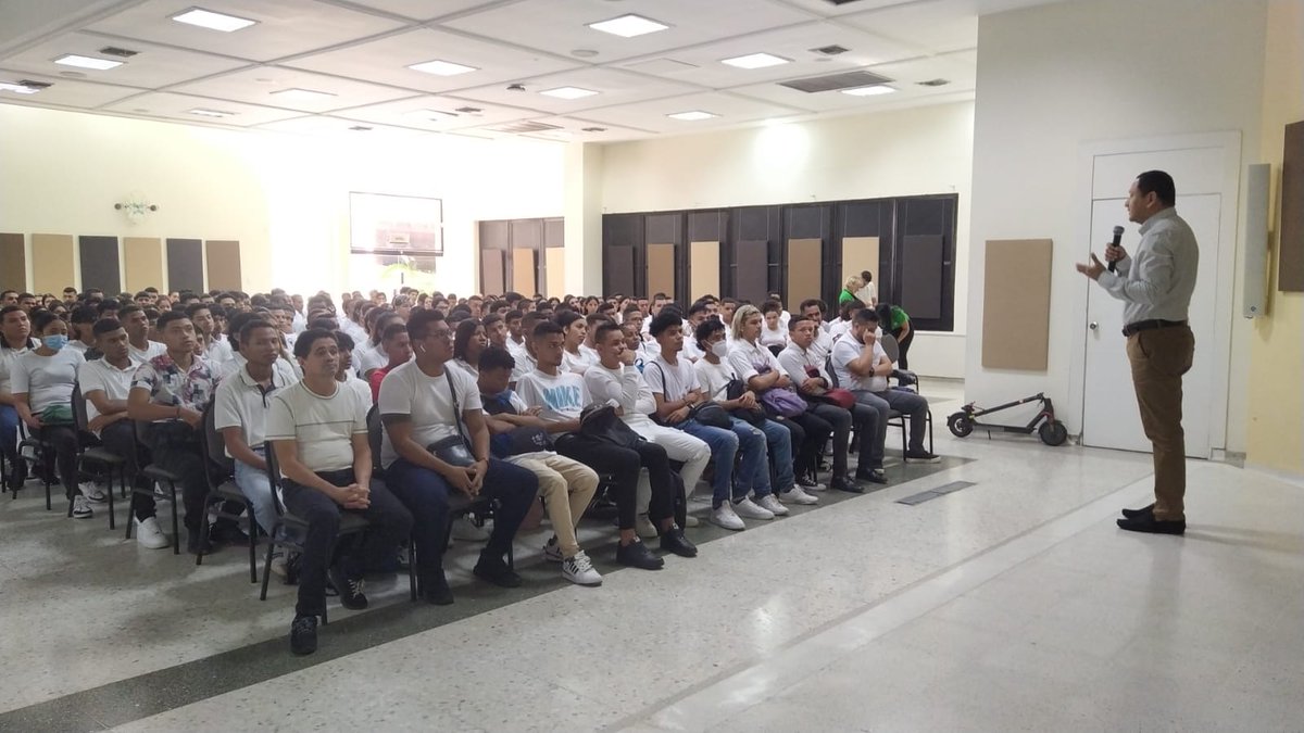 josegcontrera's tweet photo. #Hoy el Centro Industrial y de Aviación @SenaAtlantico recibe a los nuevos aprendices, quienes inician su proceso de formación con la semana de inducción y donde a su vez, se les socializan las politicas institucionales relacionadas con el reglamento del aprendiz #sena https://t.co/fXYpNiEdFi