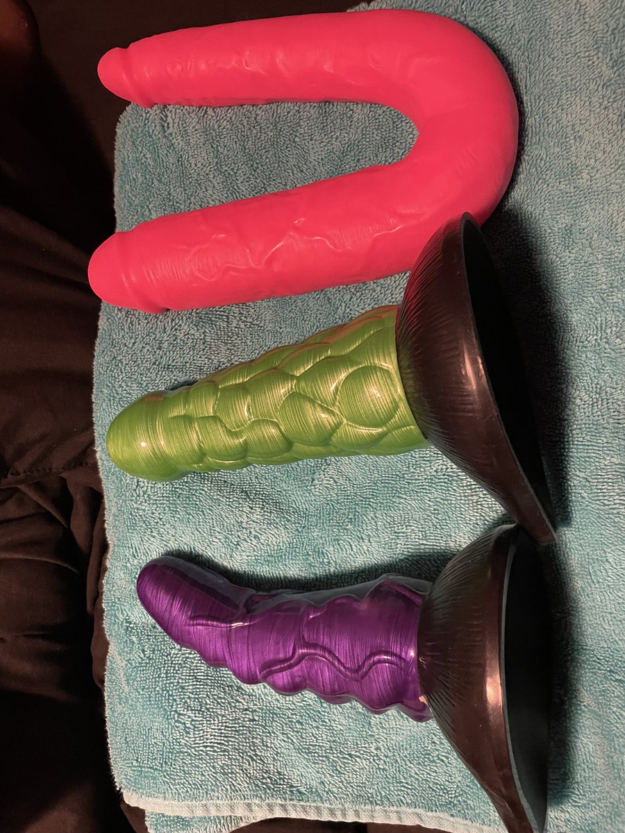 Princess_E69's tweet photo. New toys to play with on onlyfans!😍 https://t.co/17JH9C4bue https://t.co/sV0tfhpLWm