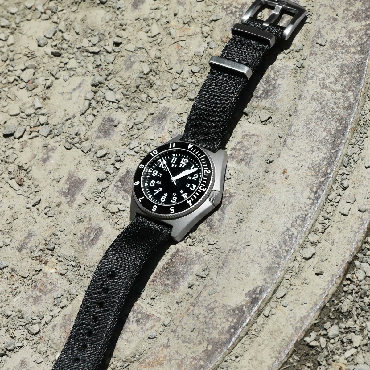 The Type II in its rugged glory. Shop yours today. 
benrus.com/products/type-… #benrus #yourBENRUS #benrustype2 #benrustypeii #watch #wotd #womw #watches #timepiece #automatic #military #reissue #militarywatch #watchshot #edc #iconic