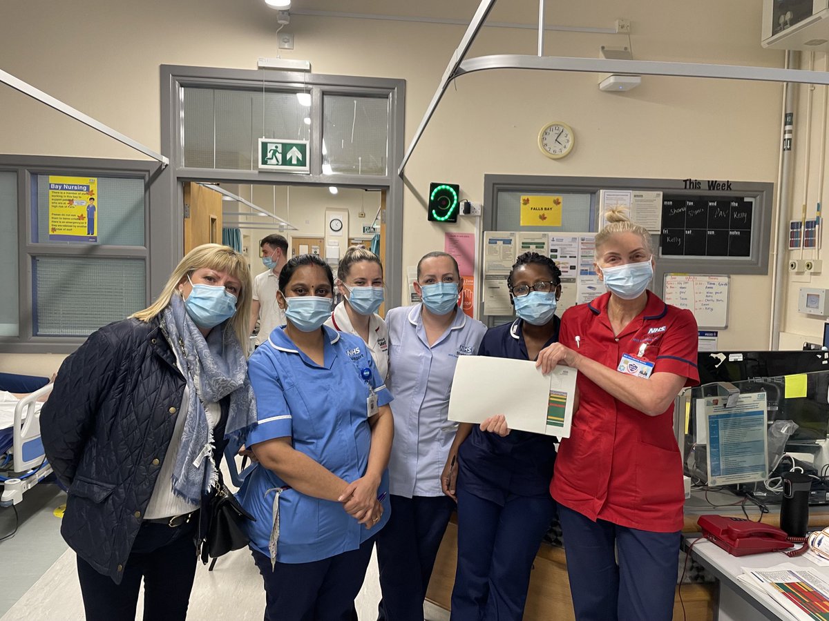 Congratulations to Ward B5 ⁦on achieving a Green.A real MDT approach to ensure safe, caring, well led and effective care.⁦⁦<a href="/StockportPtExp/">Stockport Patient Experience</a>⁩ ⁦<a href="/rchamoto/">Rebecca Chamoto</a>⁩ ⁦⁦@⁩ ⁦@⁩SupportSft⁩ ⁦<a href="/jellybeanscot/">gail daly-brown 💙</a>⁩