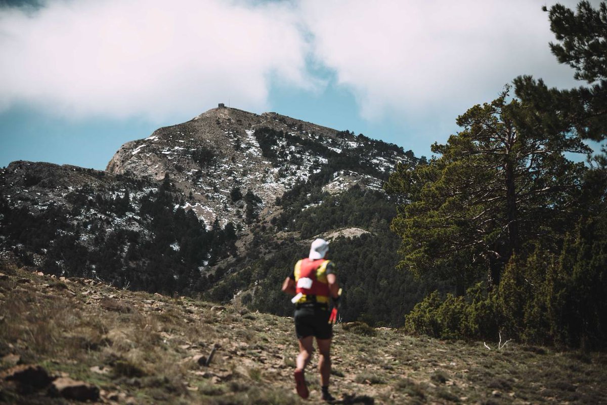 Son días de frío, en los que cuesta más salir a entrenar. Pero seguro que si cumples con tu planning no te arrepentirás 💪🏻💪🏻💪🏻

Objetivo #AsicsPenyagolosaTrails 

#FeelthePassion 

📸 <a href="/mirandahdz/">Miranda Hernández</a>