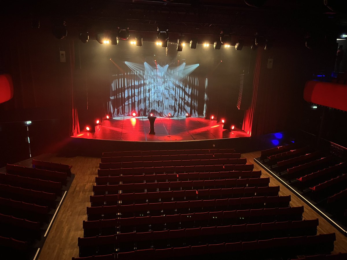GoodbyeEl0n's tweet photo. PARIS! Bataclan (show 1)

All tour dates and official links: https://t.co/2qBt3WeGXP https://t.co/mNN3dJPQbO