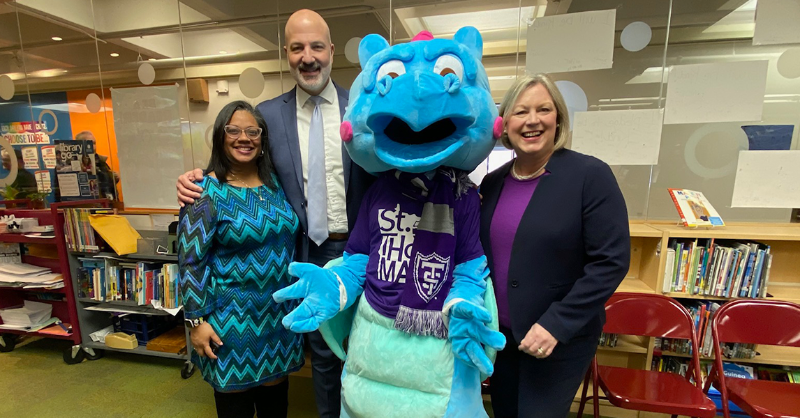 SPPS_News's tweet photo. Maxfield Elementary Principal Dr. Leslie Hitchens, Superintendent Gothard, and @UST_SOED Interim Dean Dr. Amy F. Smith announced earlier today that Maxfield will become a Collaborative Learning School through a new partnership with the University of St. Thomas.