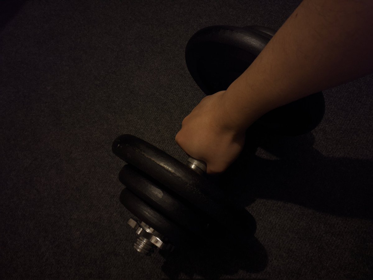 How do I lift this thing?? <a href="/FortuneFriends_/">Fortune Friends</a> please help me become a #thiccbao 🥹