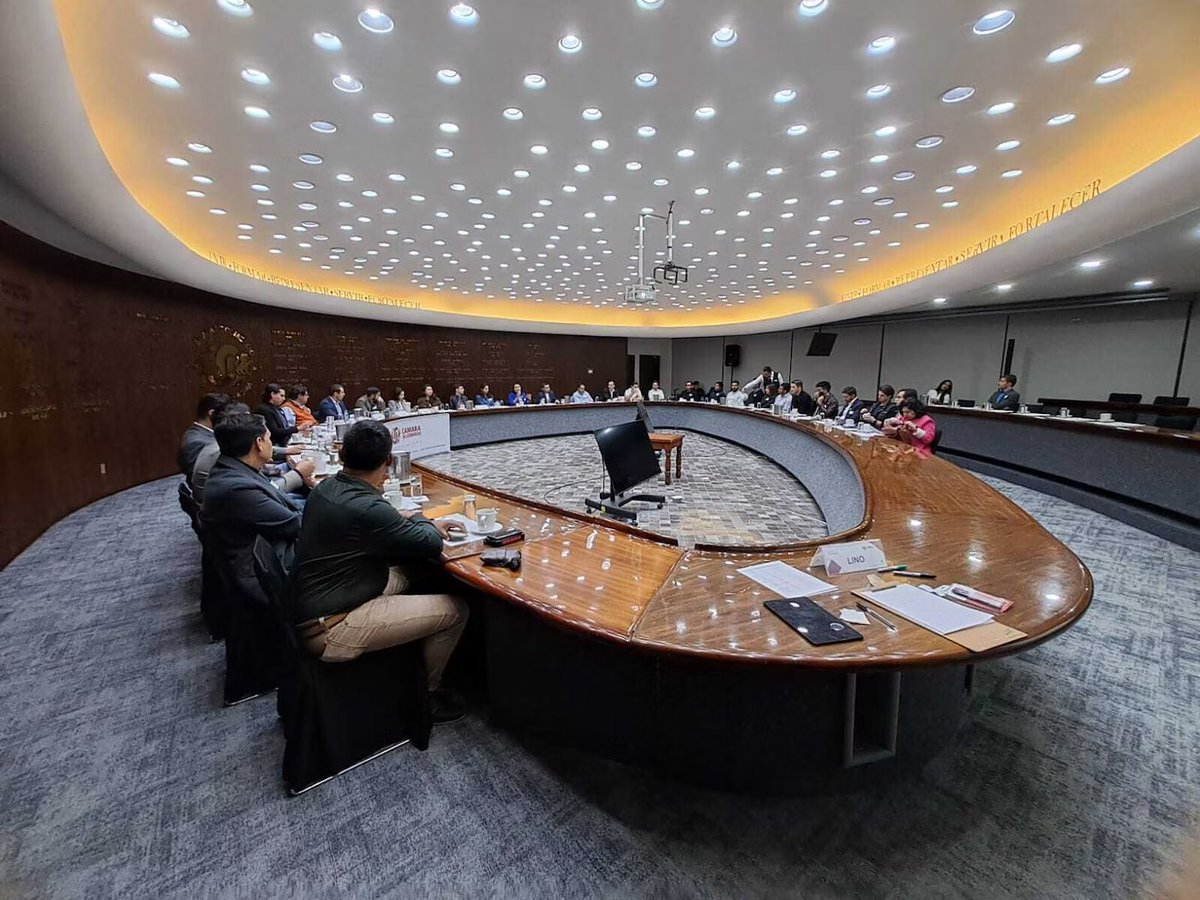 ejccgdl's tweet photo. En la reunión del día de ayer, se contó con la presencia de José Moreno Braun, Fundador de MBGE, con el tema "Se un mejor empresario: Mejora tus procesos y Digitaliza tu empresa", 
@JorgeH_Sanchez @jtorres25 @CamaradeCom_GDL https://t.co/7dUSIj6xil