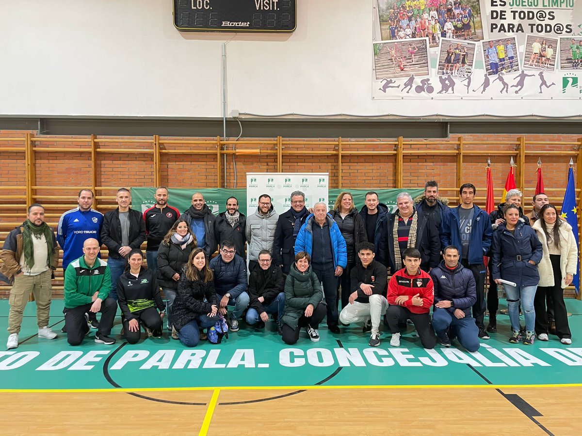 AytoParla's tweet photo. Por 1° vez, el Ayuntamiento, a través de @CasaDeporte_, hace cesión gratuita de material deportivo para 13 escuelas deportivas municipales. Se han invertido cerca de 8.000€. Las entidades beneficiarias se comprometen a su uso y mantenimiento adecuado.👇
https://t.co/guE1pq5SdS https://t.co/Z9h6fqhxlO