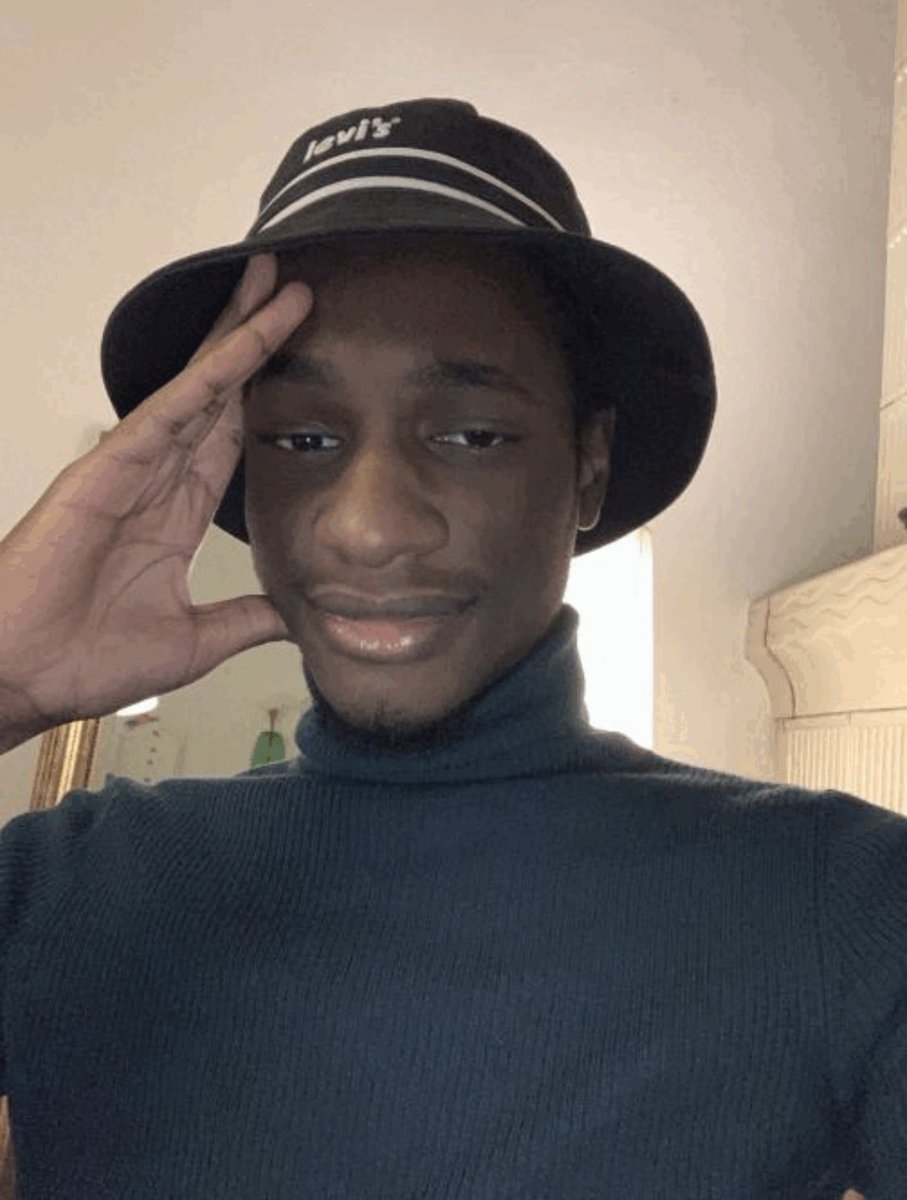 arikatsu on Twitter "quiet, theyre having a staring contest"