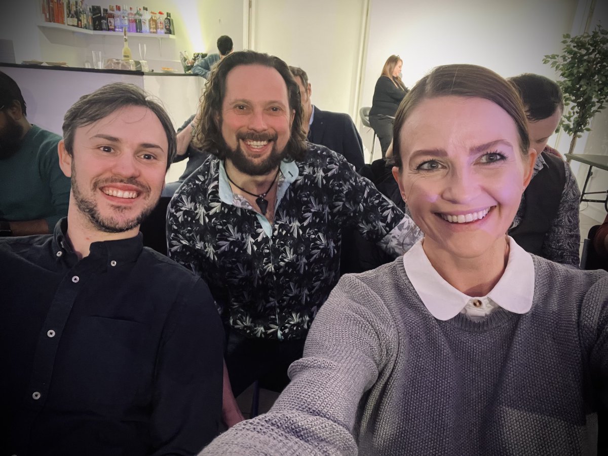 Fraser Laing (@fraserlaingvo) on Twitter photo Loving seeing old friends and making new ones at #vondlondon. Thank you to VON and tonight’s speakers. #marcsilk #simonenylander #threebigfaces <a href="/ShiresAlan/">Alan Shires</a> Loving seeing old friends and making new ones at #vondlondon. Thank you to VON and tonight’s speakers. #marcsilk #simonenylander #threebigfaces <a href="/ShiresAlan/">Alan Shires</a> 