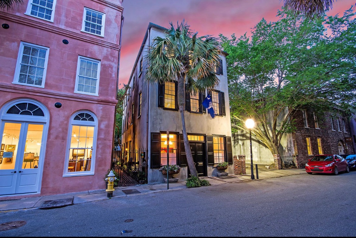 CLOSED on this beauty! Historic downtown Charleston SC. #historiccharleston #charleston #charlestonsc #luxuryrealestate #realestateagent #realestateinvesting