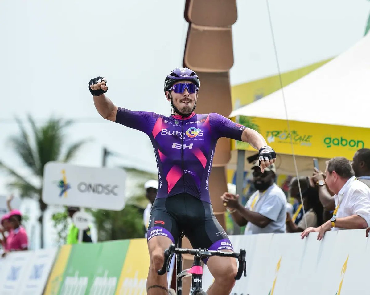 OPRAG_GA's tweet photo. Comme une étoile filante, l'espagnol  Miguel Angel Fernandez (@miki_ciclismo) de @BurgosBH a franchi la ligne d'arrivée en premier faisant de lui le vainqueur de l'étape du jour (Kango-Angondjé).
#Gabon #Oprag #AutoritéPortuaire #KANGO #ANGONDJE  #TAB2023 #MeilleurJeune #cyclisme https://t.co/ljYNBf8ocj
