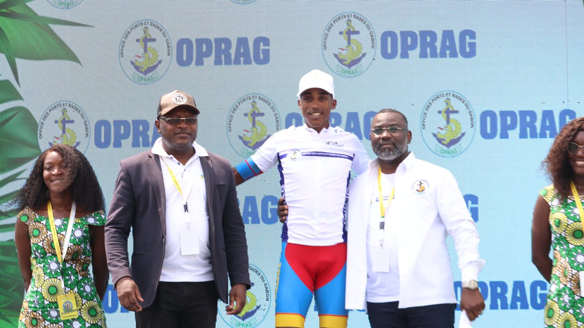 OPRAG_GA's tweet photo. l'Érythréen Henok MULUEBERHAN de l'écurie @Bardiani_CSF récupère le maillot du MEILLEUR JEUNE pour cette étape. Il en a désormais deux pour cette édition.
#Gabon #Oprag #AutoritéPortuaire #KANGO #ANGONDJE  #TAB2023 #MeilleurJeune #cyclisme @tropicale2023 https://t.co/MtLkwmXYRo