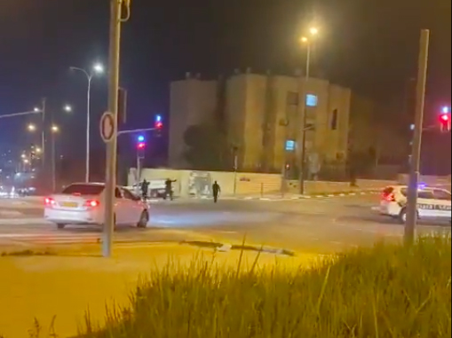 تحديث: مقتل 5 إسرائيليين على الأقل وإصابة أخرين في هجوم إطلاق نار إرهابي في منطقة النبي يعقوب في...