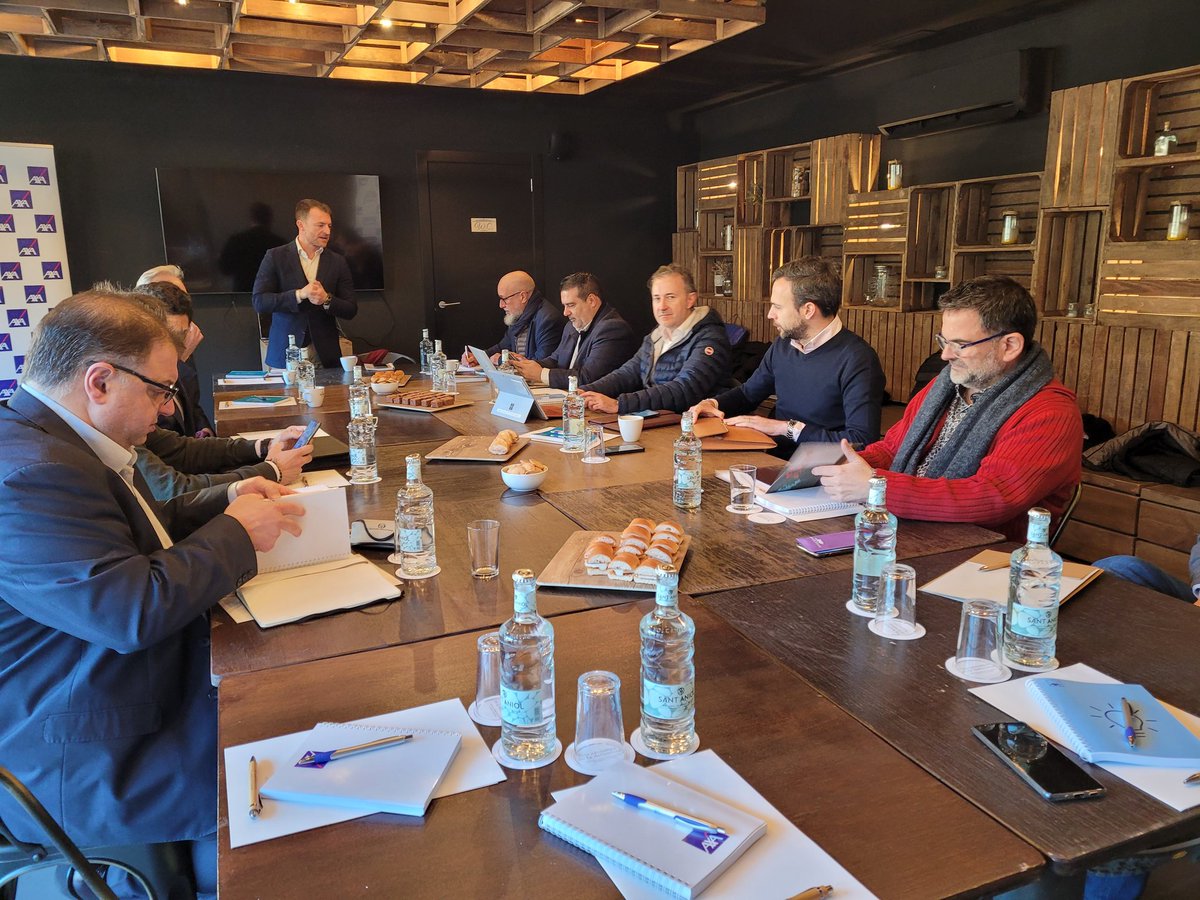 I acabem la gira AXA Sound amb una trobada amb les Gran Agències de la #DtCatalunya d'<a href="/AXASegurosEs/">AXA España</a> Excel.lents professionals amb els que compartim la visió sobre el mercat i I'estratègia per aquest any <a href="/joseparmas/">josep armas</a> <a href="/RicardoMartiaxa/">昆山上门/昆山兼职/昆山包养/昆山外围/昆山学生/昆山学生妹/昆山小姐/昆山约炮/昆山资源</a> <a href="/mariuscarbonell/">Màrius Carbonell March</a> <a href="/agusti_parera/">Agustí Parera</a> <a href="/DavidMotaMensa/">David Mota</a>