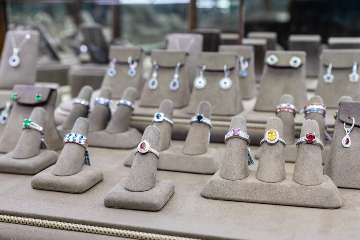 CarolKleinFJ's tweet photo. Getting you jewelry that's unique to you is what we love best! Put your trust in our experienced team, and we'll help you find something that you'll cherish for years to come. #CarolKlein #CarolKleinFineJewelry #Gemstones #EngagementRings #Diamonds #PreciousStones https://t.co/w01N91XevM