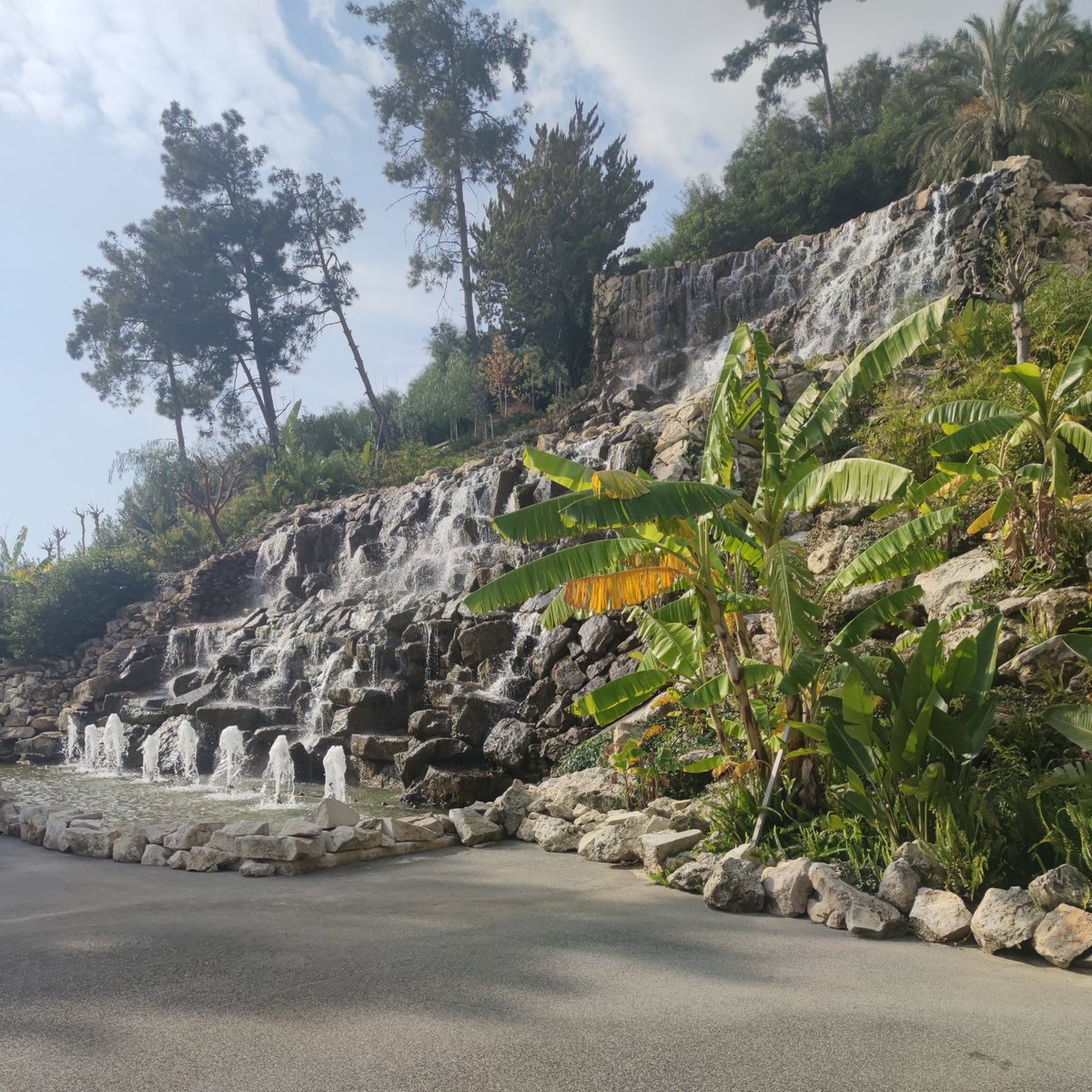 #YeniProfilResmi arkadaşlar evli 28 yaşında çiftiz kendini bilen aile kavramına gizliliğe önem veren herkes baş tacı tekler otcular hapcilar uzak dursun 🤎😉