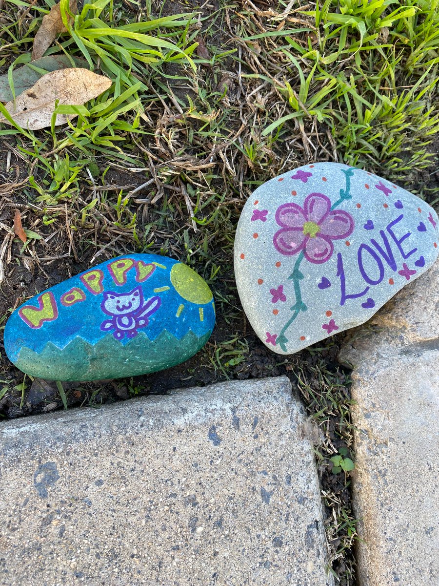 AltaVistaHS's tweet photo. While we did not get to accomplish everything we had planned for the Kindness Challenge, our Kindness Cards were scattered around campus, students enjoyed hot cocoa on Wednesday, and Ms. Kinder's Advisory students decorated rocks and placed them around the quad. Beautiful! https://t.co/nTa6ox9g8Q
