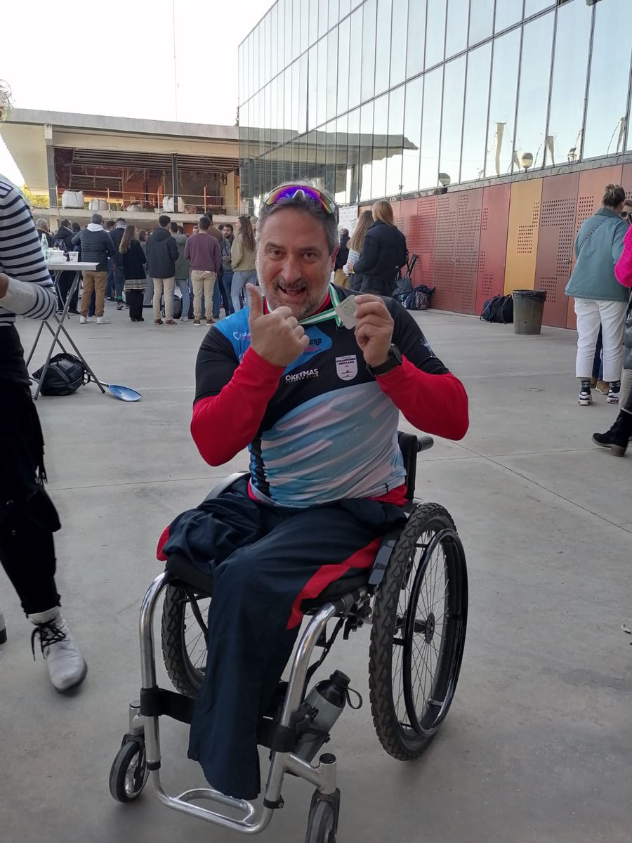 2011CDPCHICLANA's tweet photo. 22/01/2023 Regata Interclub, Sevilla.
Un buen botín en el Guadalquivir, Oro en DB12 Mujeres Máster, Plata en DB12 Open Máster y Oro en KS senior. https://t.co/lE4MmBuNa7