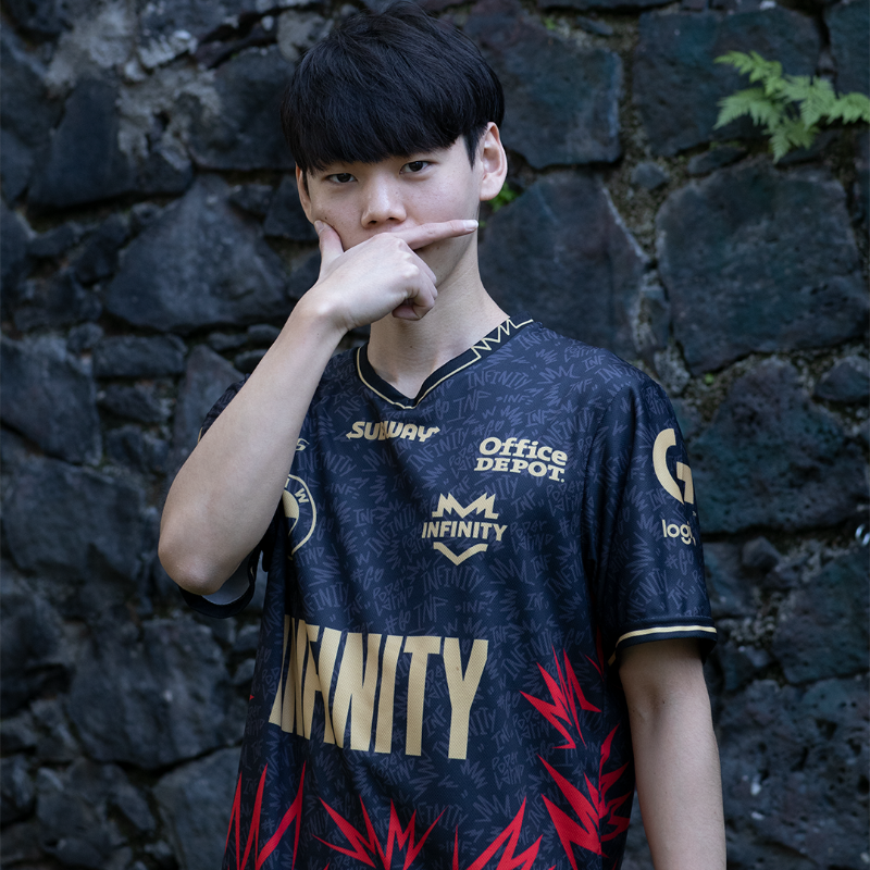 InFinitye_sport's tweet photo. ¡ÚNETE A LA FAMILIA INFINITA CON TU NUEVO JERSEY! 😎
Sé parte de la acción del #PoderLatino, como @Keine_lol, con nuestro jersey oficial 2023 👕
🔗 Muestra tu pasión por el Infinito desde la web de @KappaMx
#goINF ♾️ #LLA 🏆 #KappaMX 🇲🇽