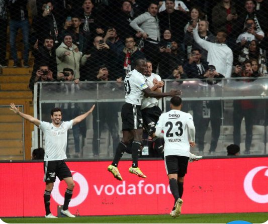 CihanHabib's tweet photo. Özlediğimiz Beşiktaş...
İnanın çocuklar. Güzel günler göreceğiz, güneşli günler. 
KARAKARTAL'IM. https://t.co/ATYLJ0L5x1