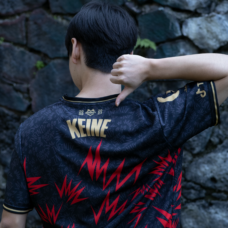 InFinitye_sport's tweet photo. ¡ÚNETE A LA FAMILIA INFINITA CON TU NUEVO JERSEY! 😎
Sé parte de la acción del #PoderLatino, como @Keine_lol, con nuestro jersey oficial 2023 👕
🔗 Muestra tu pasión por el Infinito desde la web de @KappaMx
#goINF ♾️ #LLA 🏆 #KappaMX 🇲🇽