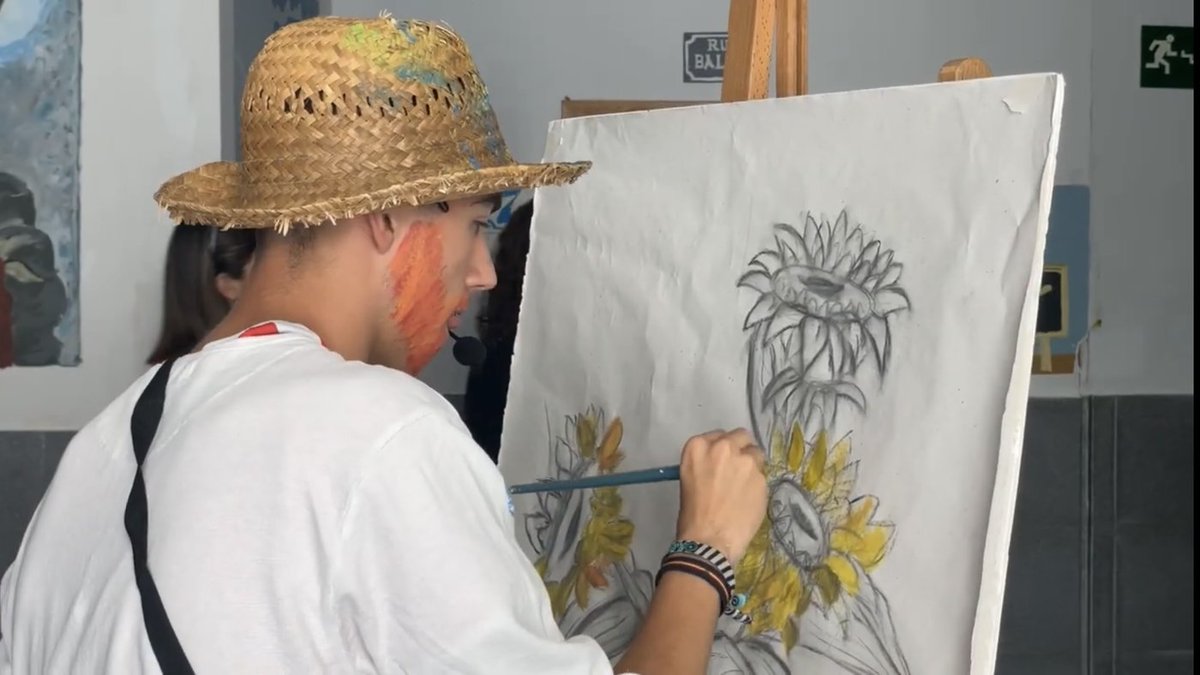 RadioEdu's tweet photo. 🌻Un Centro con mucho arte, @IESOViaDalmacia
#DamalciaMuseum incluye 82 obras de las cuales 7 son #vangogh. 
📻Han realizado audioguía en @RadioAlfares
📅Se puede visitar con cita.Ofrecen un recorrido teatralizado y la posibilidad realizar un taller.
📌https://t.co/r6PqXv3axA https://t.co/V44ZJL8ci2