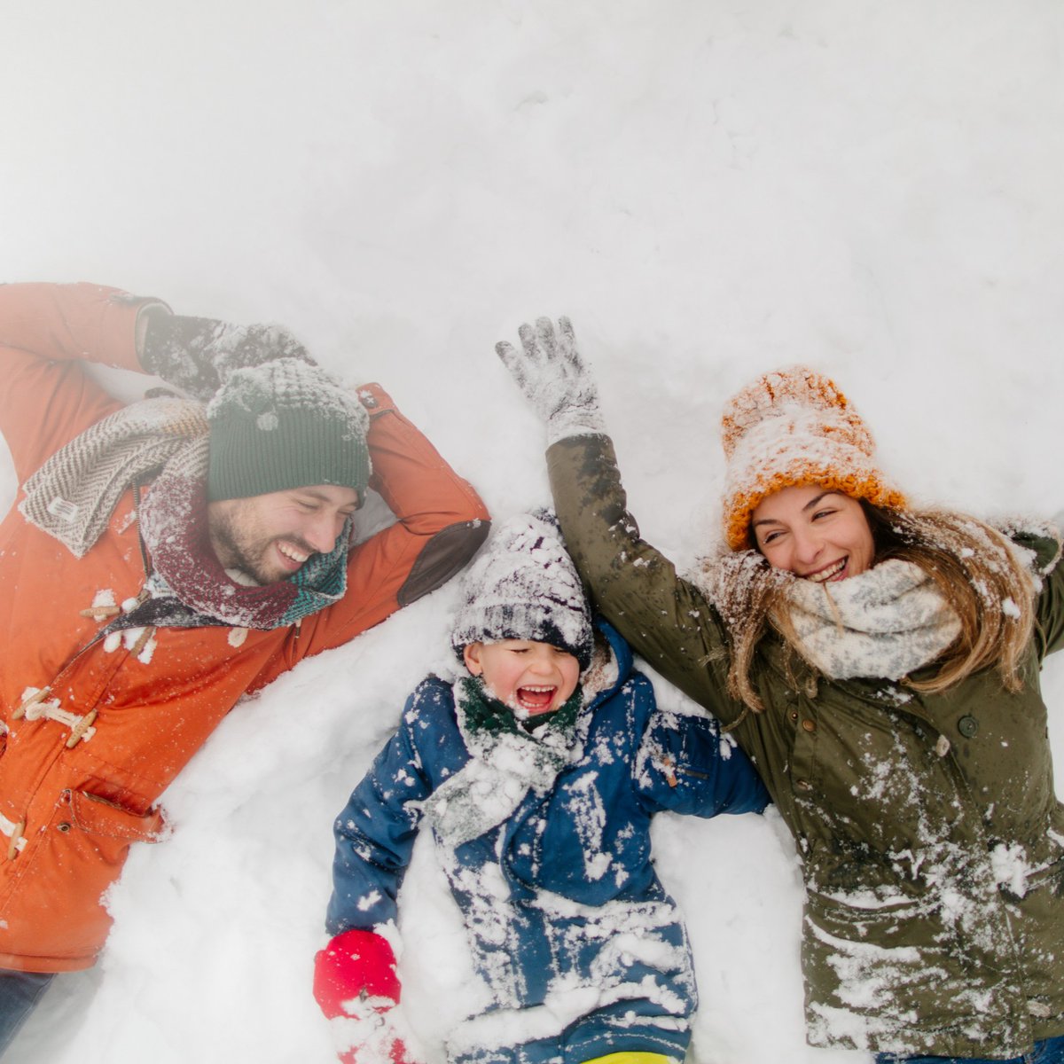 #Myopia is a common condition that makes it challenging to view things that are far away. Get outside this winter (no matter how cold it is) since early studies are exploring a link between outdoor time and a reduced risk of myopia: fyidoctors.com/blogs/eye-heal…