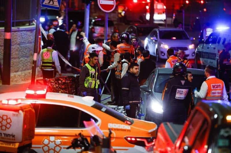newsmazoon's tweet photo. رصاص الأبطال يلعلع على نحو استثنائي. 😍🔥

قرابة 20 مستوطنا بين قتيل وجريح في عملية إطلاق نار داخل مستوطنة في القدس المحتلة. 

العدو في صدمة، وفلسطين تضجّ بالتكبير. 😍

الله أكبر . . 

#عملية_القدس
#مجزرة_جنين 
#فلسطين https://t.co/bDC1MFyqiq